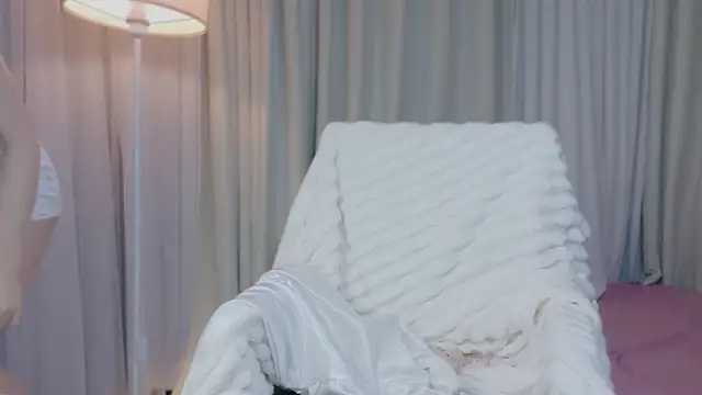 Vessi-babe online show from 02-10-26, 01:37