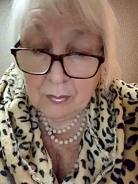 Alexia64231 online show from 11-03-25, 05:09