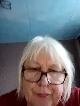 Snapshot of Alexia64231 chatting on 01-19-26, 01:26 Alexia64231 online show from 01-19-26, 01:26