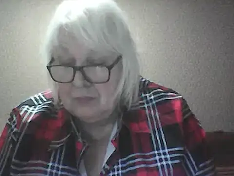 Snapshot of Alexia64231 chatting on 02-13-26, 05:42 Alexia64231 online show from 02-13-26, 05:42