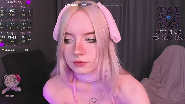 Snapshot of godlikegirlyy chatting on 06-23-26, 03:54 godlikegirlyy online show from 06-23-26, 03:54
