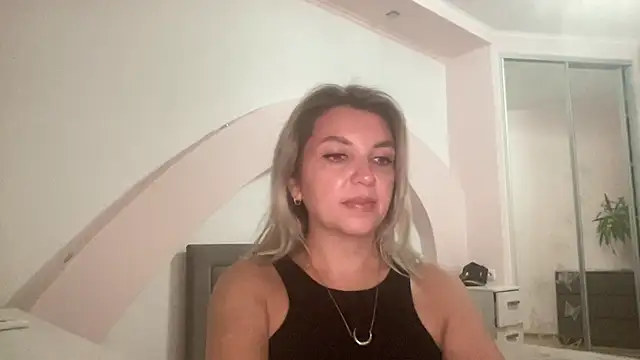 Snapshot of Beautysoul_ chatting on 09-23-25, 03:37 Beautysoul  online show from 09-23-25, 03:37