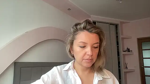 Snapshot of Beautysoul_ chatting on 10-12-25, 08:57 Beautysoul  online show from 10-12-25, 08:57