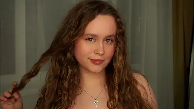 SusannaScholler online show from 09-27-25, 06:13