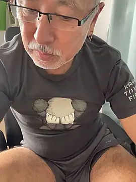 gholly2007 online show from 09-30-25, 02:27