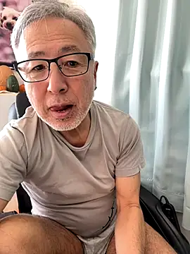 gholly2007 online show from 11-07-25, 01:16