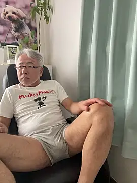 gholly2007 online show from 04-07-26, 02:56