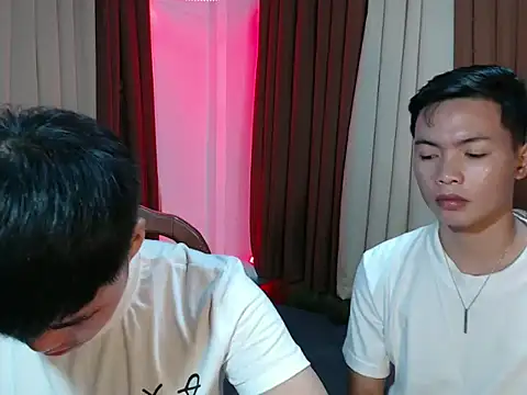 hot emman online show from 02-19-26, 01:56