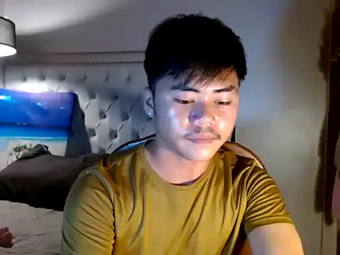 hot emman online show from 04-04-26, 02:43