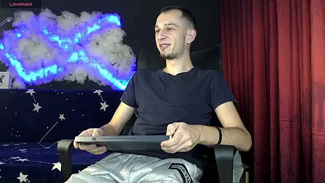 AxelMassimo online show from 11-29-25, 03:53