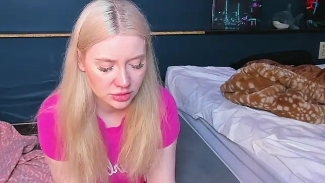 Lillie Berry online show from 04-10-26, 04:28