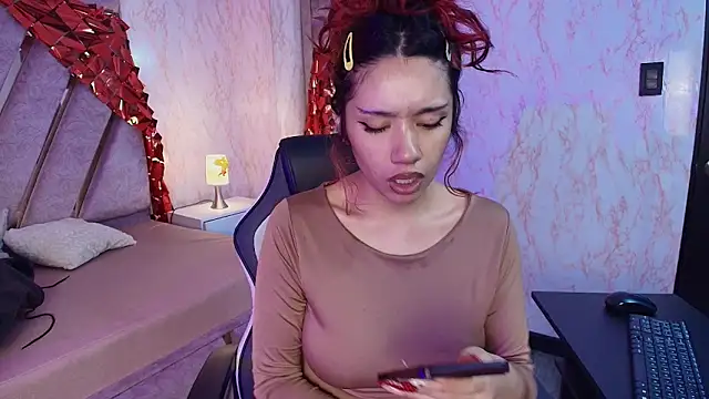 Snapshot of redd_pandaa chatting on 02-18-26, 03:13 redd pandaa online show from 02-18-26, 03:13