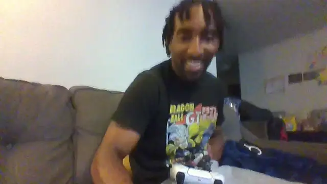 Snapshot of HeavenlyTongue88 chatting on 06-01-26, 03:52 HeavenlyTongue88 online show from 06-01-26, 03:52