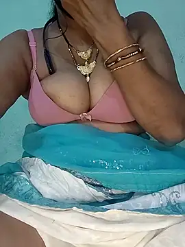 Hotty-Monaa online show from 09-11-25, 05:13