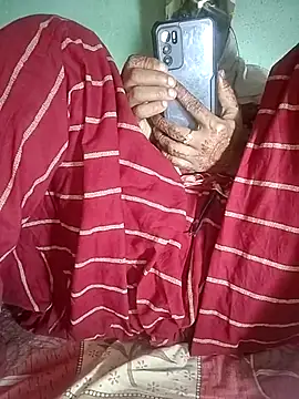 Hotty-Monaa online show from 10-17-25, 05:04