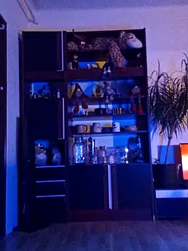 Snapshot of _Little_Sweatie_ chatting on 11-02-25, 05:15 Little Sweatie online show from 11-02-25, 05:15