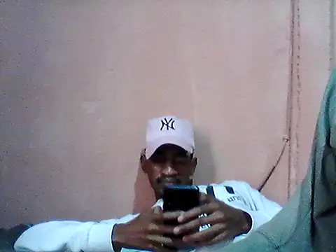 Snapshot of gemini_loops chatting on 04-15-26, 12:45 gemini loops online show from 04-15-26, 12:45