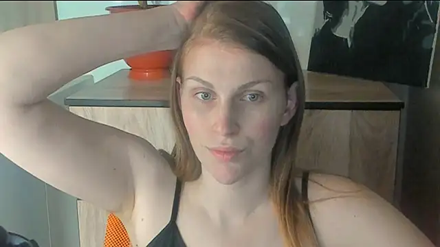JuliaMuuun online show from 04-16-26, 09:50