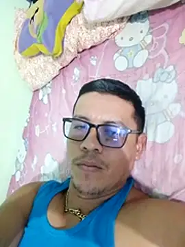 Snapshot of chamo9028 chatting on 05-09-26, 06:02 chamo9028 online show from 05-09-26, 06:02