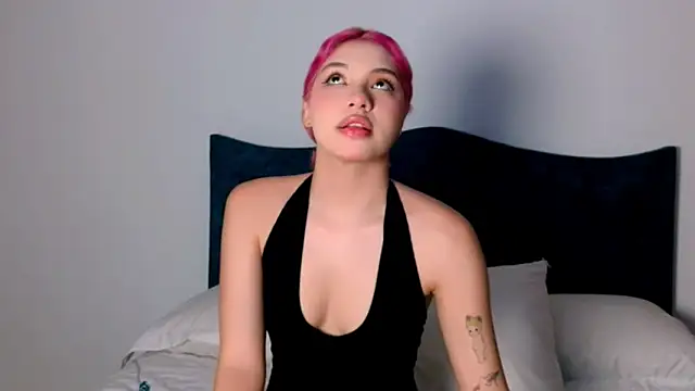 Snapshot of angelinhaaa chatting on 11-14-25, 12:31 angelinhaaa online show from 11-14-25, 12:31