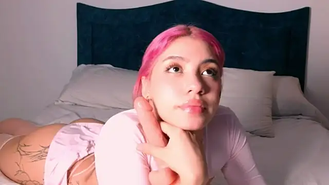 Snapshot of angelinhaaa chatting on 11-16-25, 03:34 angelinhaaa online show from 11-16-25, 03:34