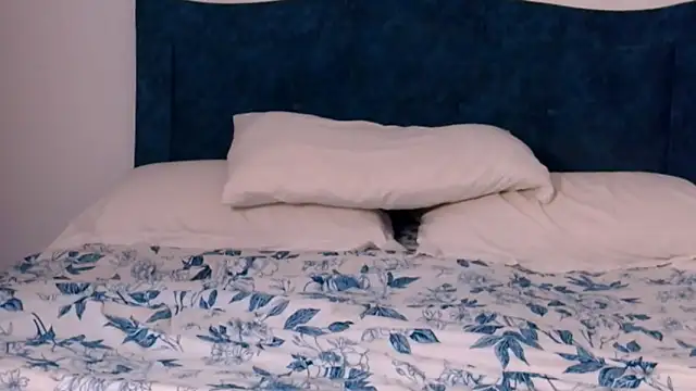 Snapshot of angelinhaaa chatting on 11-29-25, 02:03 angelinhaaa online show from 11-29-25, 02:03