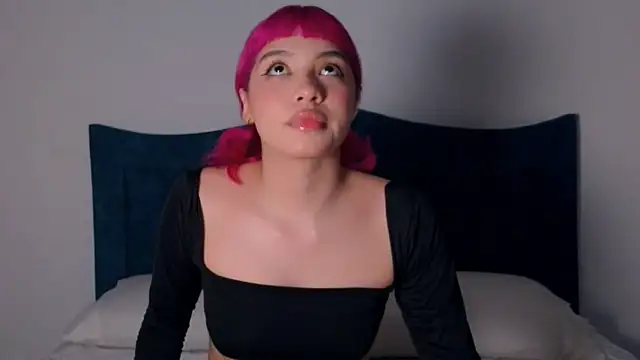 Snapshot of angelinhaaa chatting on 12-03-25, 02:41 angelinhaaa online show from 12-03-25, 02:41