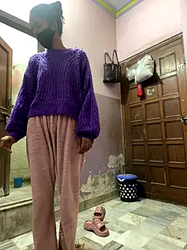 Snapshot of Sandhya_77 chatting on 12-15-25, 05:34 Sandhya 77 online show from 12-15-25, 05:34