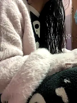 Snapshot of Sandhya_77 chatting on 01-09-26, 06:05 Sandhya 77 online show from 01-09-26, 06:05