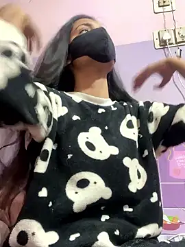 Snapshot of Sandhya_77 chatting on 01-11-26, 06:29 Sandhya 77 online show from 01-11-26, 06:29