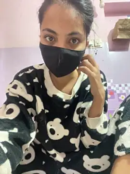 Snapshot of Sandhya_77 chatting on 02-11-26, 04:39 Sandhya 77 online show from 02-11-26, 04:39