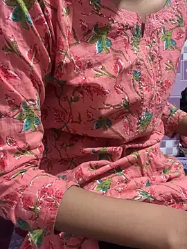 Snapshot of Sandhya_77 chatting on 03-27-26, 05:57 Sandhya 77 online show from 03-27-26, 05:57