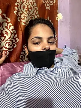 Snapshot of Sandhya_77 chatting on 04-14-26, 05:24 Sandhya 77 online show from 04-14-26, 05:24