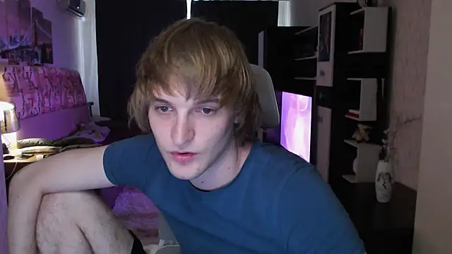 Snapshot of Playersuperstar chatting on 07-11-26, 03:48 Playersuperstar online show from 07-11-26, 03:48