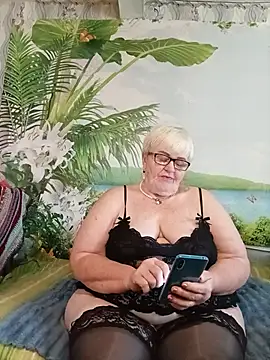VioletSweet5566 online show from 07-14-26, 05:56