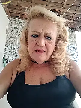 Snapshot of Belladama61 chatting on 09-28-25, 12:54 Belladama61 online show from 09-28-25, 12:54