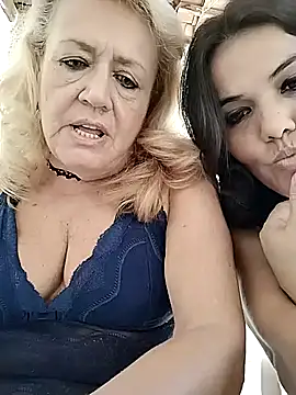 Snapshot of Belladama61 chatting on 10-17-25, 12:19 Belladama61 online show from 10-17-25, 12:19