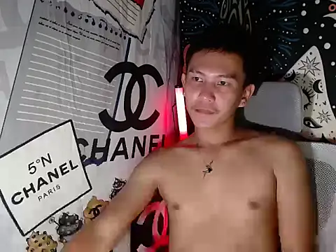 Snapshot of RalfAsian25 chatting on 06-01-26, 12:23 RalfAsian25 online show from 06-01-26, 12:23