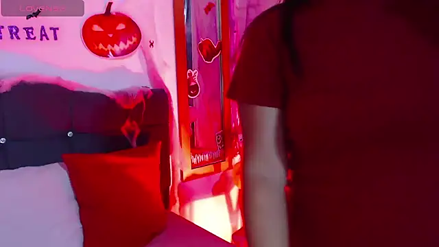 SamantaSweett  online show from 10-16-25, 01:01