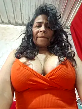 Snapshot of floresblancas chatting on 05-02-26, 02:22 floresblancas online show from 05-02-26, 02:22