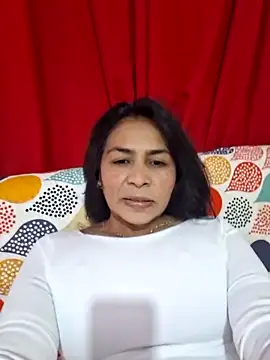 Snapshot of floresblancas chatting on 05-29-26, 02:37 floresblancas online show from 05-29-26, 02:37
