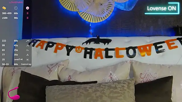 Snapshot of BellaKarma chatting on 10-31-25, 09:21 BellaKarma online show from 10-31-25, 09:21