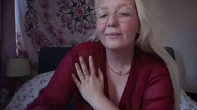 Snapshot of Daisyxoxo_ chatting on 05-25-26, 09:59 Daisyxoxo online show from 05-25-26, 09:59