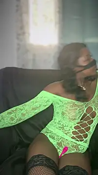  foreigntitts online show from 10-28-25, 04:09