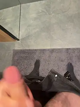 Snapshot of cumshot_foryou chatting on 04-05-26, 12:19 cumshot foryou online show from 04-05-26, 12:19