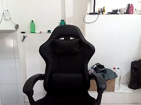 moreno25centimetro online show from 11-12-25, 05:35