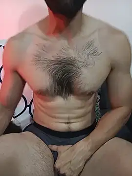 Snapshot of Enzo-wolf33 chatting on 06-04-26, 10:38 Enzo-wolf33 online show from 06-04-26, 10:38