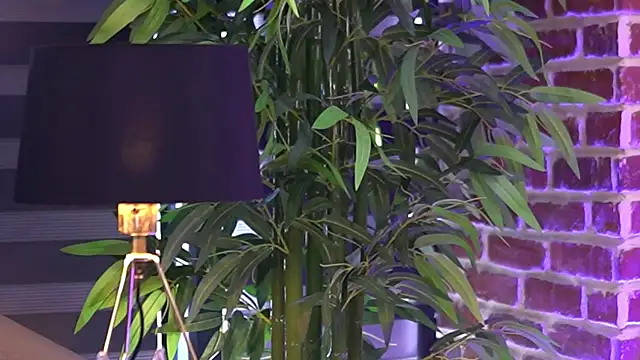 Snapshot of MillaSerene chatting on 09-20-25, 06:47 MillaSerene online show from 09-20-25, 06:47