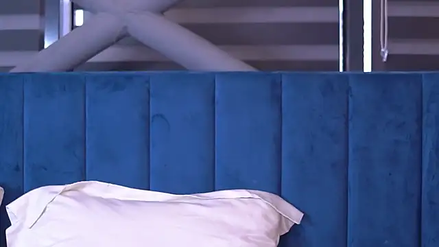 Snapshot of MillaSerene chatting on 10-06-25, 05:49 MillaSerene online show from 10-06-25, 05:49