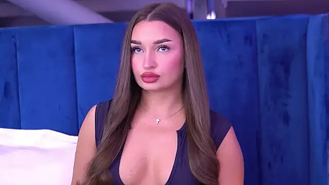 Snapshot of MillaSerene chatting on 10-18-25, 04:26 MillaSerene online show from 10-18-25, 04:26